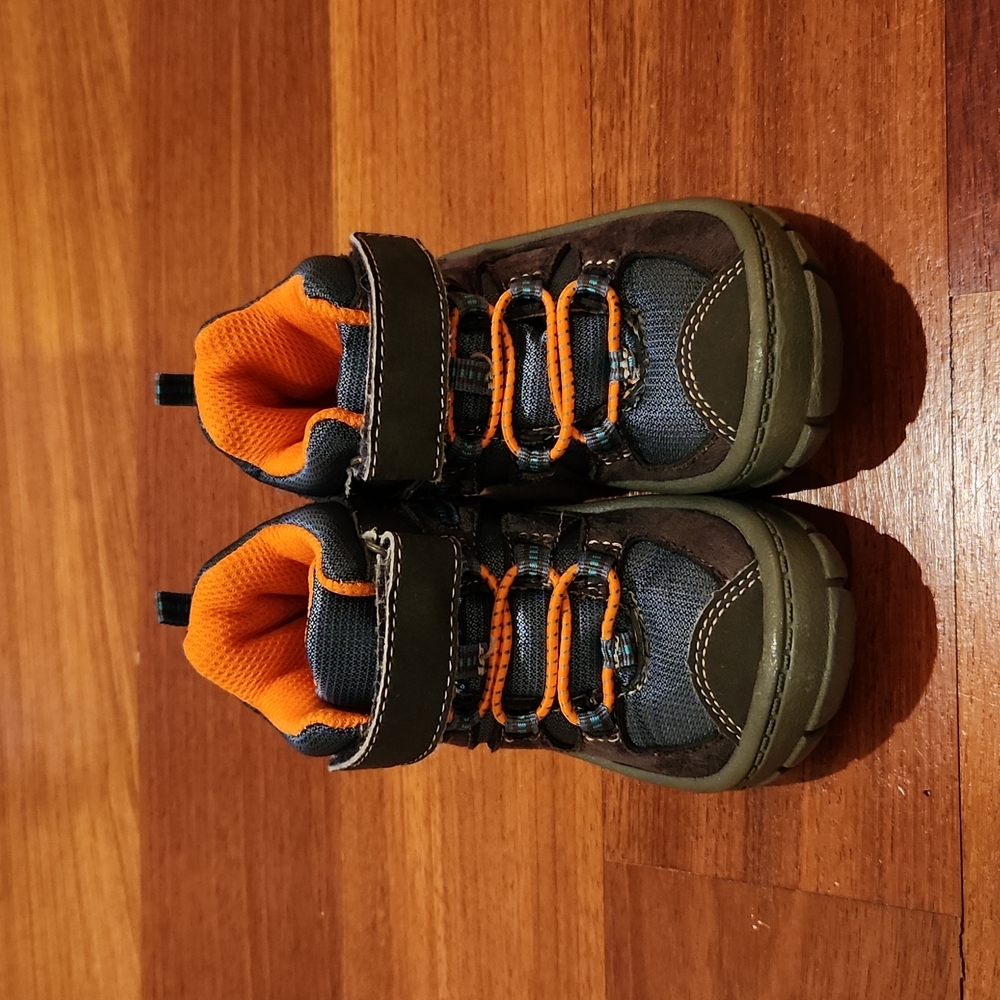 Oshkosh B'Gosh "Irvin 2" Sneaker Shoes for Baby/Toddler Boy Size 6